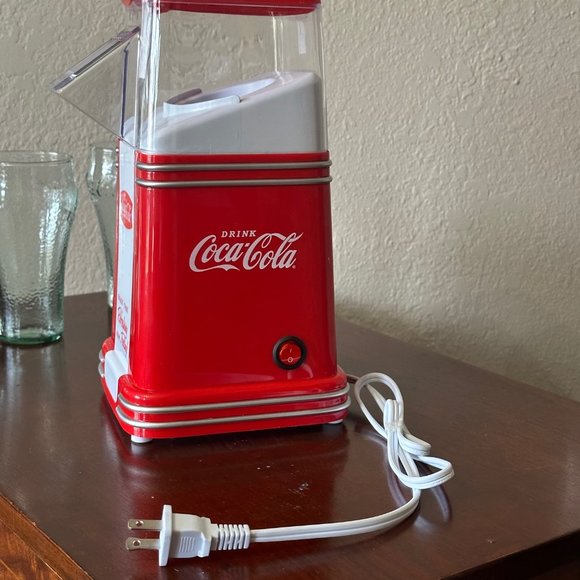 Coca - Picture 4 of 14